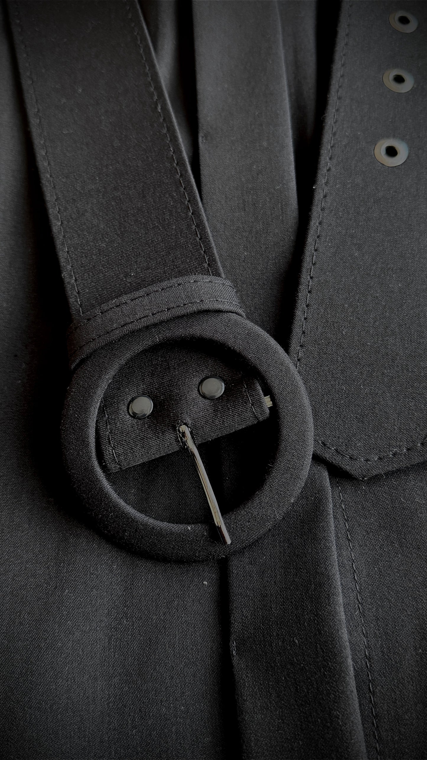 Juoda elegantiška suknelė