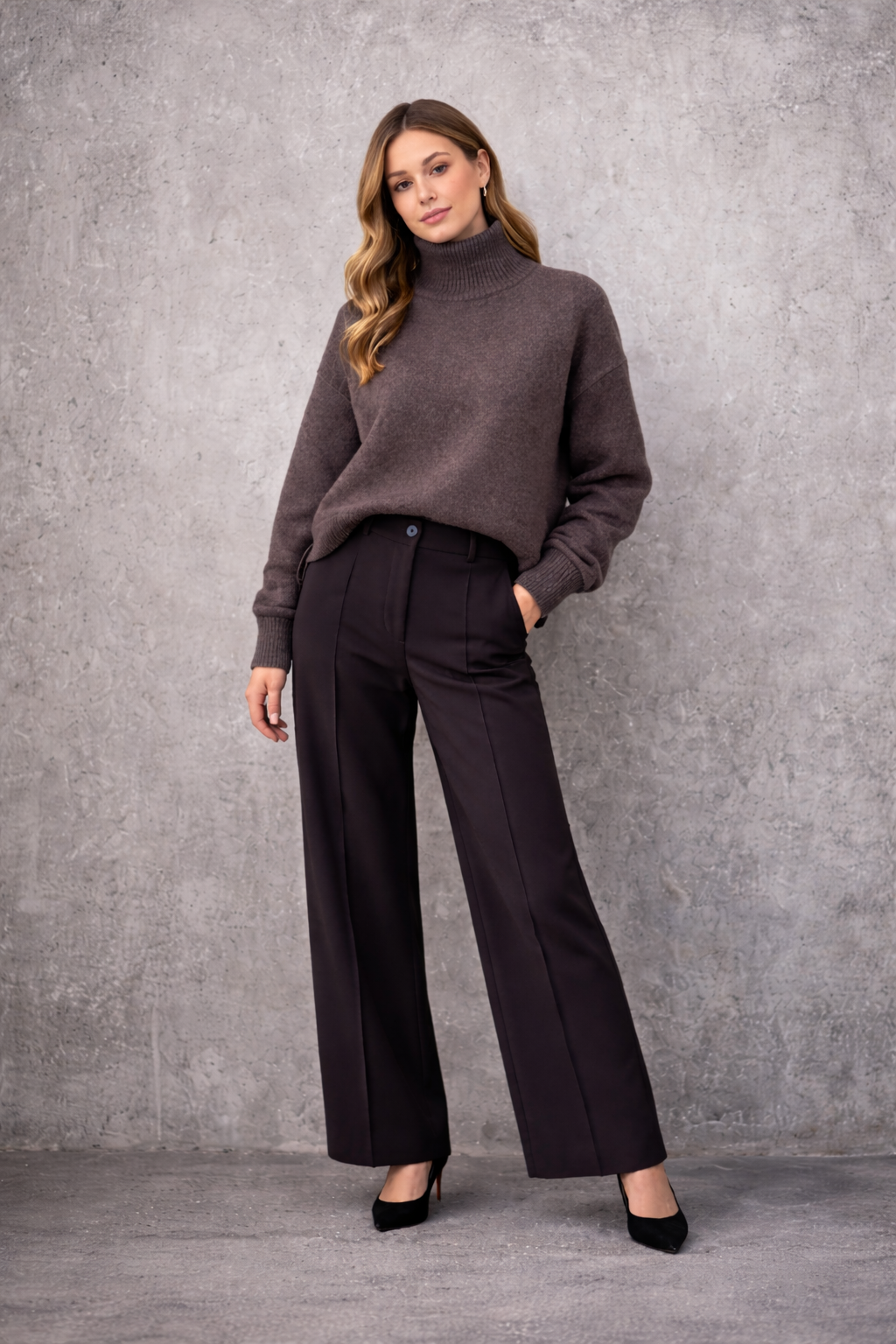 100% švelnios vilnos megztinis su skeltukais, rudas