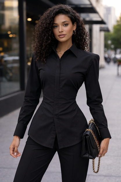 Juodi prailginti marškiniai su išdidintais pečiais ir reguliuojamu liemeniu