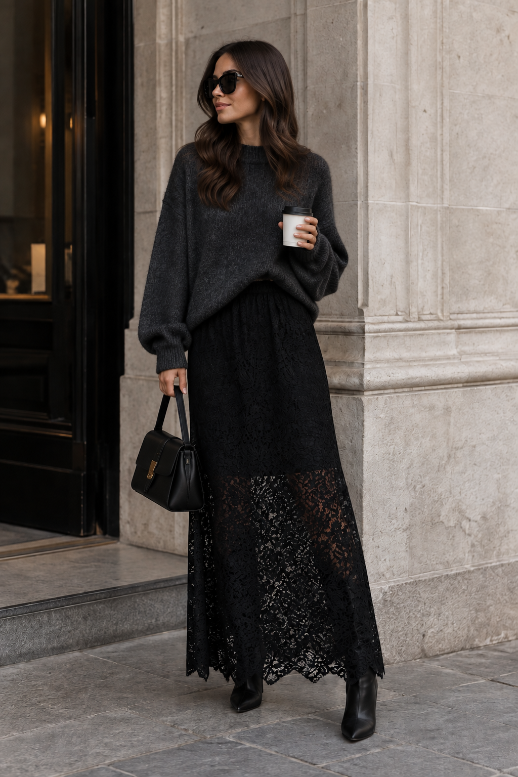 Ilgas nėrinių sijonas, juodas