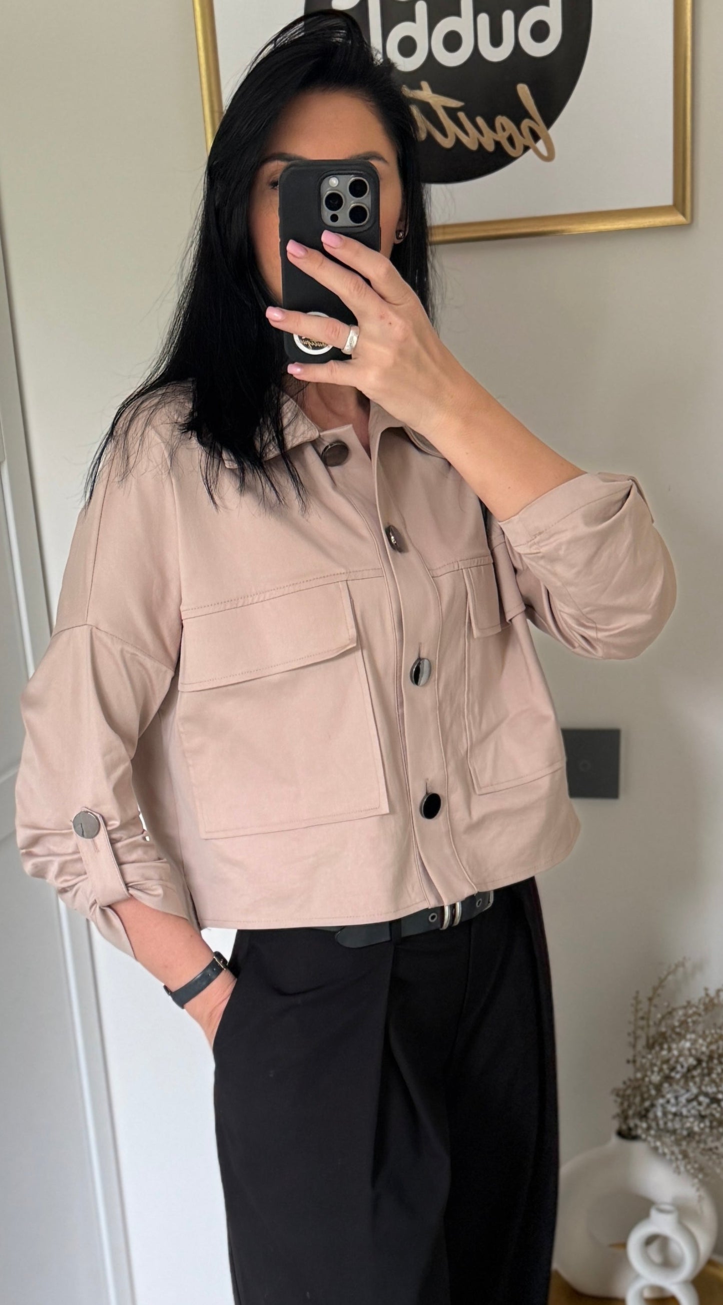 Rudas trumpas švarkelis