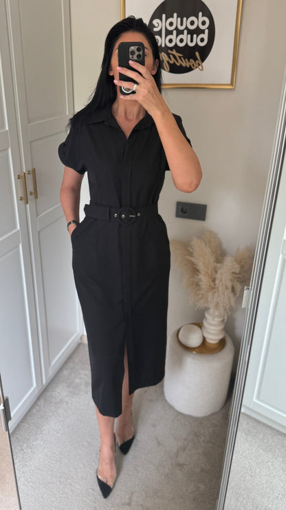 Juoda elegantiška suknelė