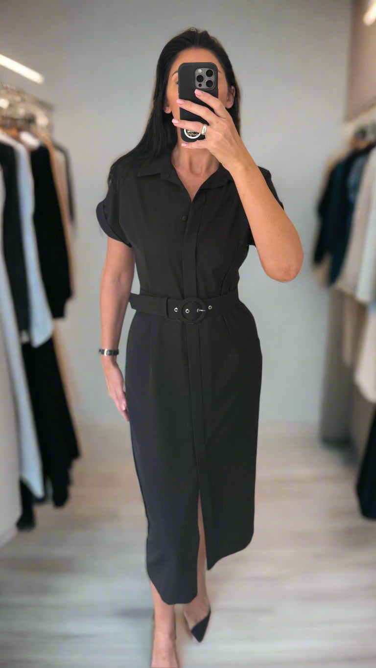 Juoda elegantiška suknelė