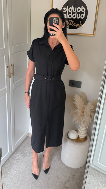 Juoda elegantiška suknelė