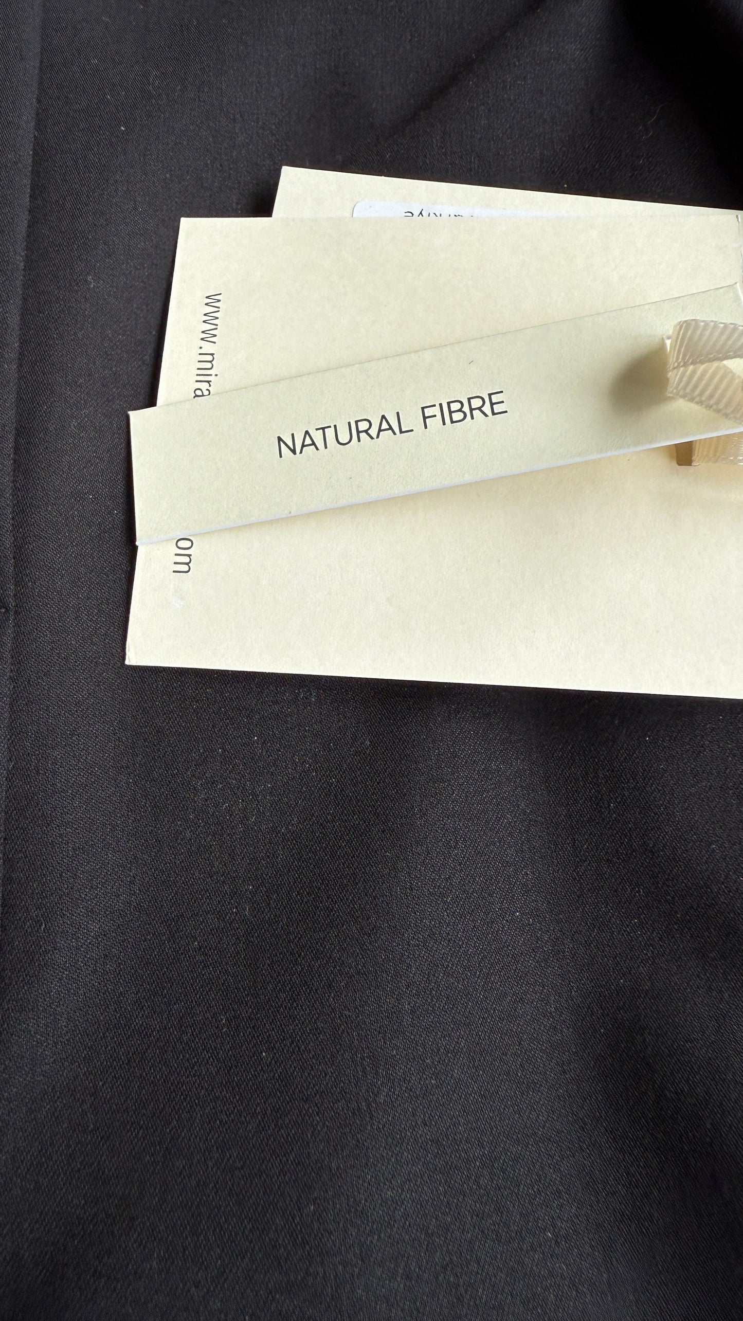 Juodos plačios kelnės aukštoms