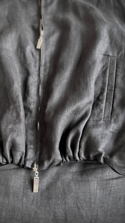 Lininis kostiumas su sijonu