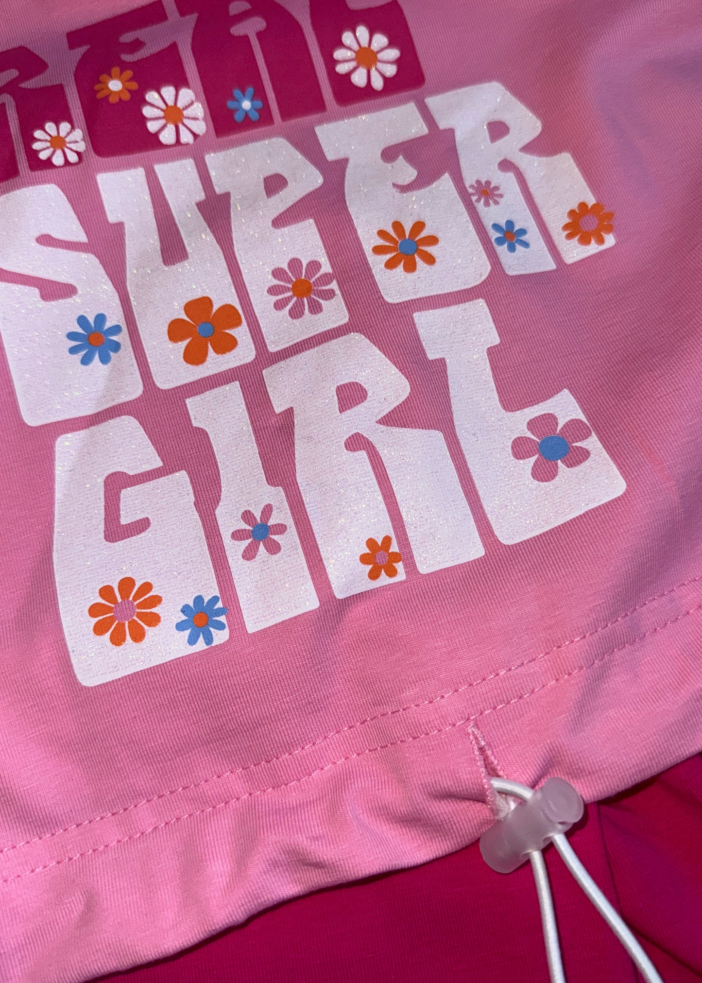Ryškiai rožinis kostiumėlis su šortukais „Real Super Girl“