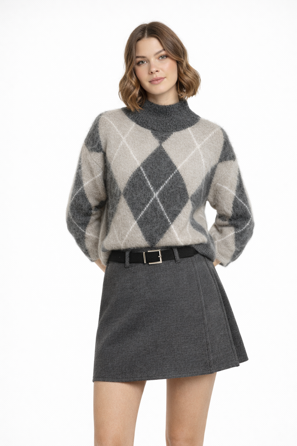 Pilkas mini sijonas-sortai su klostėmis