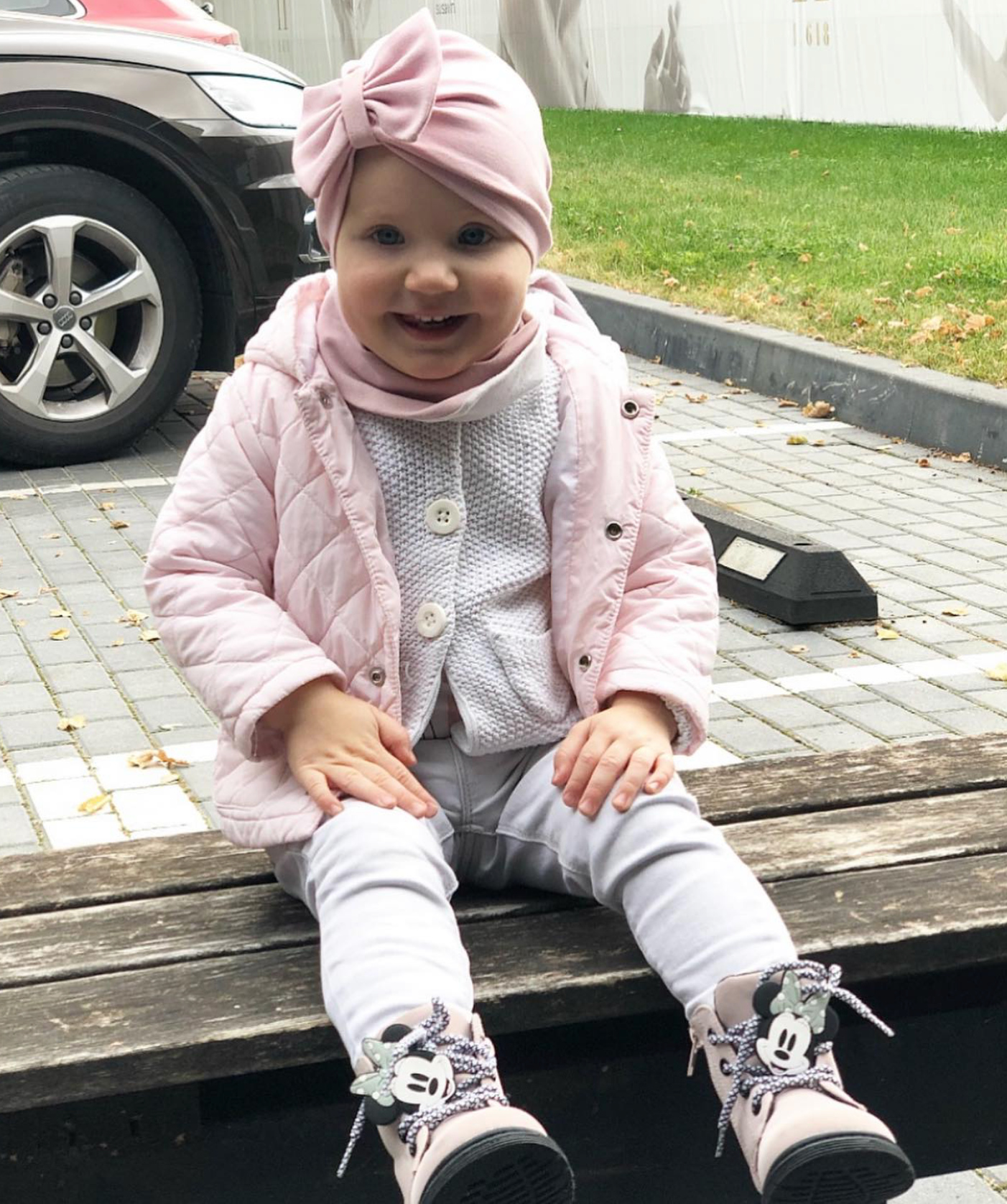 Turbanas su keičiamais aksesuarais, švelniai rožine 